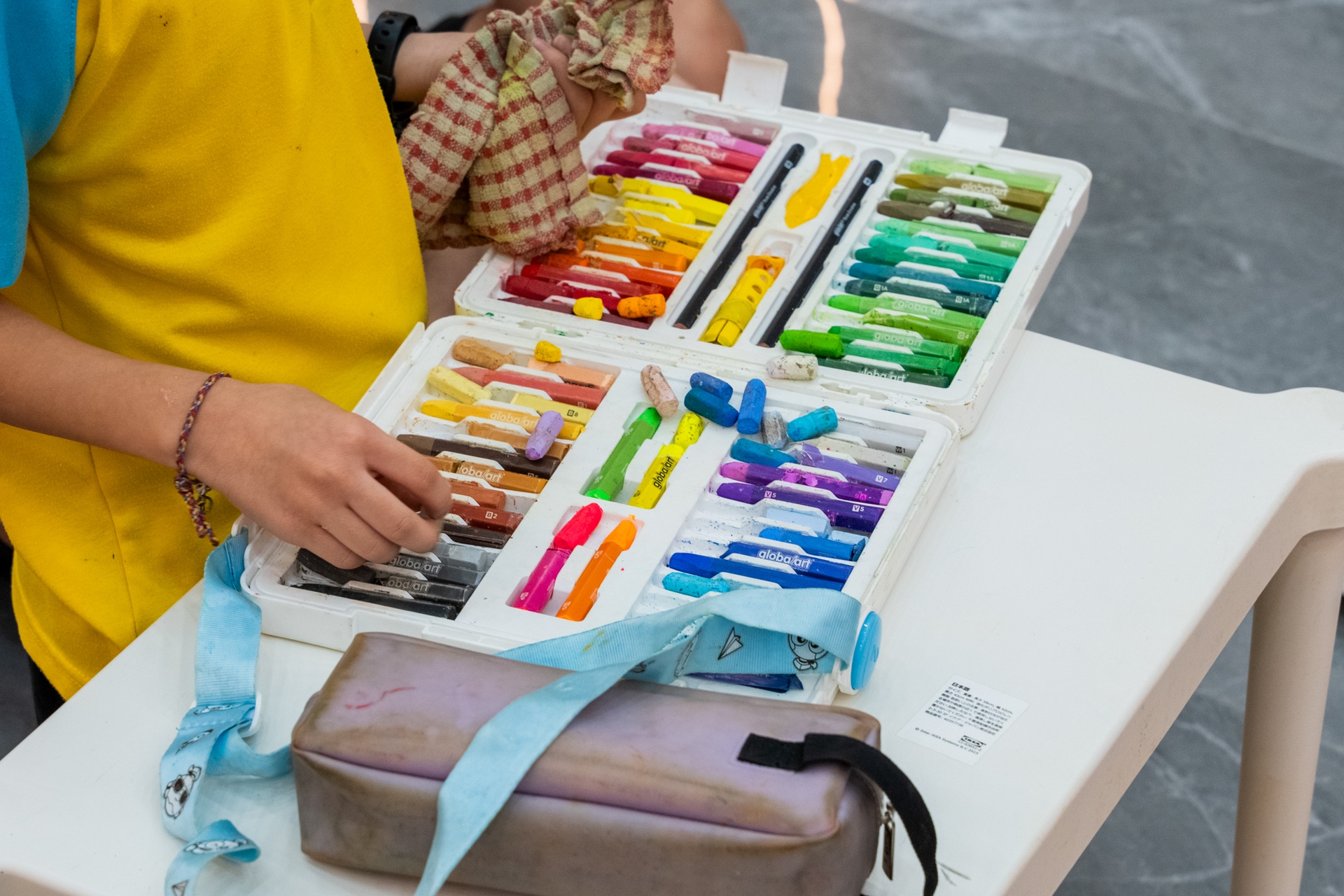 DELUX color contest