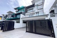 Trackless folding gate Trackless autogate Folding gate Malaysia Aluminium gate Malaysia Delux autogate Unigate Autogate Malaysia Unigate Malaysia Trackless gate Malaysia Aluminium gate supplier Malaysia Aluminium auto gate Autogate price Autogate system price Trackless autogate malaysia price Autogate malaysia price Aluminium gate suppliers stripe 1