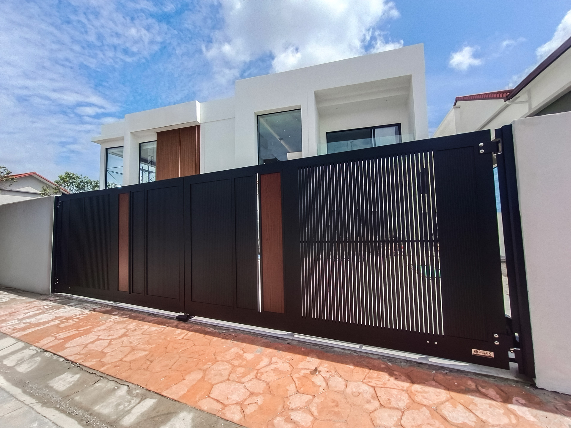 c Trackless folding gate Trackless autogate Folding gate Malaysia Aluminium gate Malaysia Delux autogate Unigate Autogate Malaysia Unigate Malaysia Trackless gate Malaysia Aluminium gate supplier Malaysia Aluminium auto gate Autogate price Autogate system price Trackless autogate malaysia price Autogate malaysia price Aluminium gate suppliers LINO