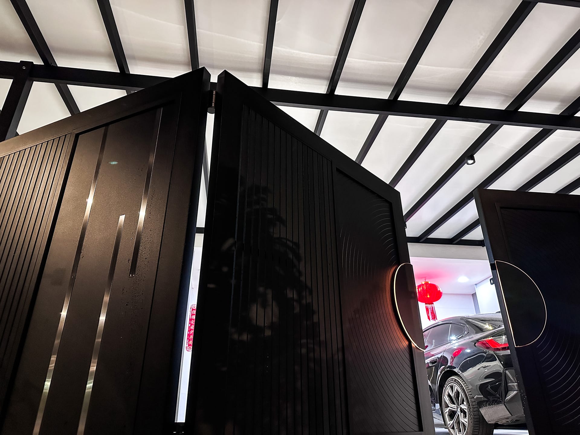 IMG_7661 Trackless folding gate Trackless autogate Folding gate Malaysia Aluminium gate Malaysia Delux autogate Unigate Autogate Malaysia Unigate Malaysia Trackless gate Malaysia Aluminium gate supplier Malaysia Aluminium auto gate Autogate price Autogate system price Trackless autogate malaysia price Autogate malaysia price Aluminium gate suppliers