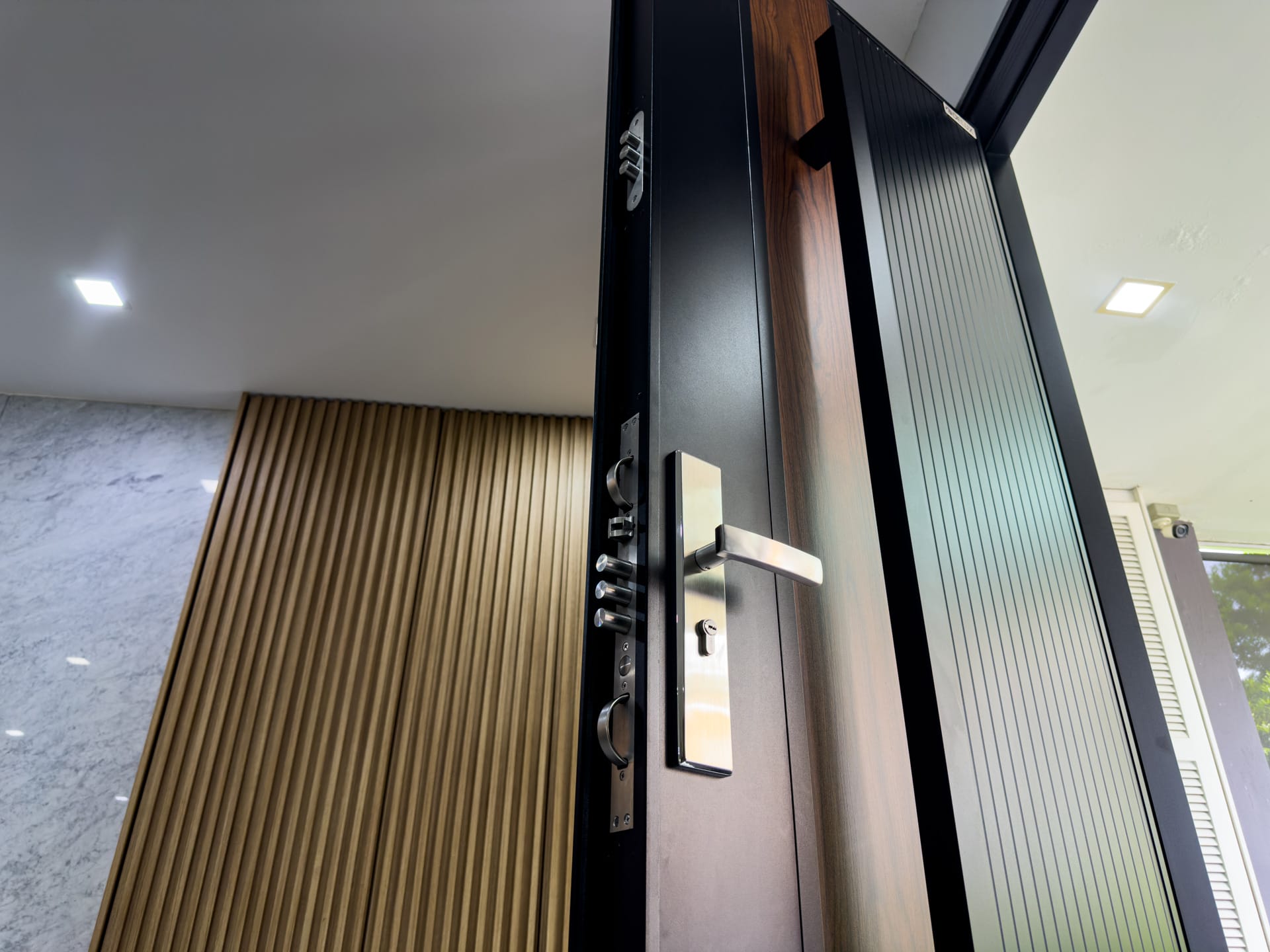 1-(2) Trackless folding gate Trackless autogate Folding gate Malaysia Aluminium gate Malaysia Delux autogate Unigate Autogate Malaysia Unigate Malaysia Trackless gate Malaysia Aluminium gate supplier Malaysia Aluminium auto gate Autogate price Autogate system price Trackless autogate malaysia price Autogate malaysia price Aluminium gate suppliers