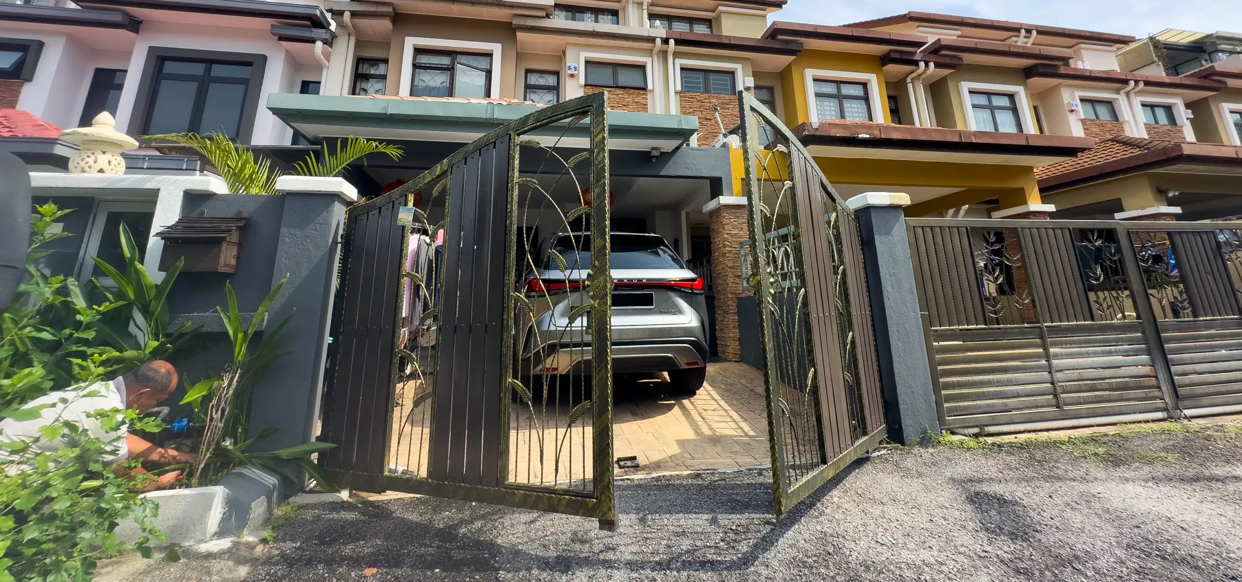 Is Your Gate Really Secure? Signs It’s Time for an Upgrade