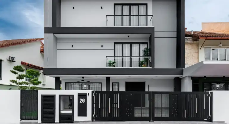 Contemporary Autogate for Terrace Home in Ampang