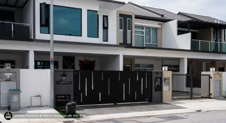 Contemporary Autogate for Terrace Home in Iconia Garden Residence