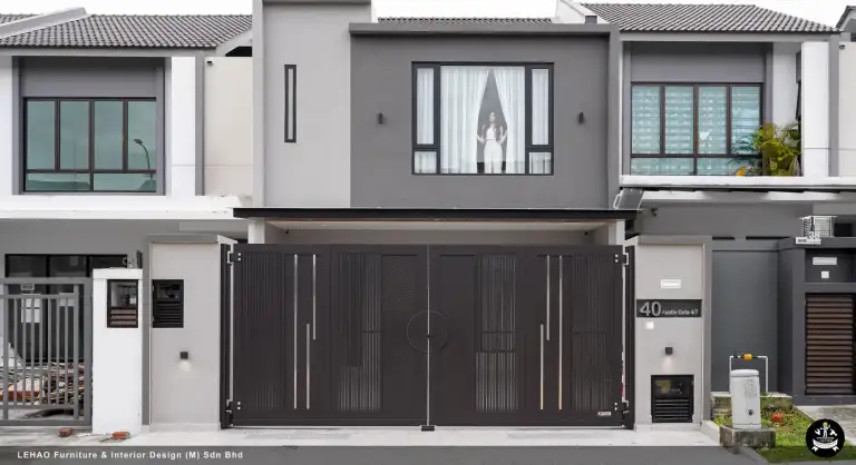 Compact Autogate for Terrace Home in Taman Austin Duta