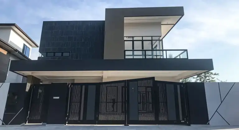 Contemporary Autogate for Bungalow in Shah Alam
