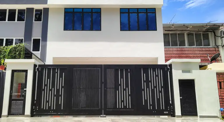 Statement Autogate for Terrace Home in Petaling Jaya