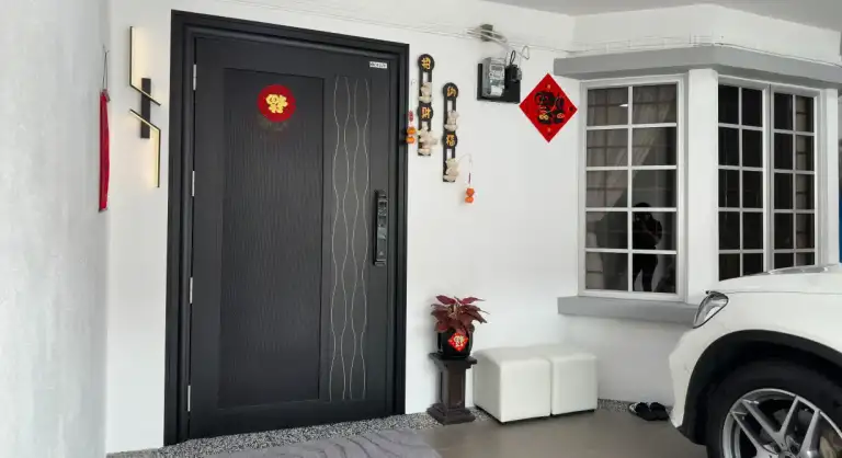 Modern Single Security Door Design in Sungai Buloh