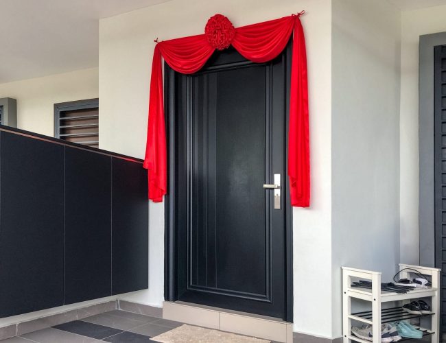 Security door Malaysia Aluminum door Luxury security door Delux security door price Aluminium security door Alutechdoor Security door design for home Best safety door Best security door malaysia Modern security door Security door design Safety door Malaysia Premium security door dt611
