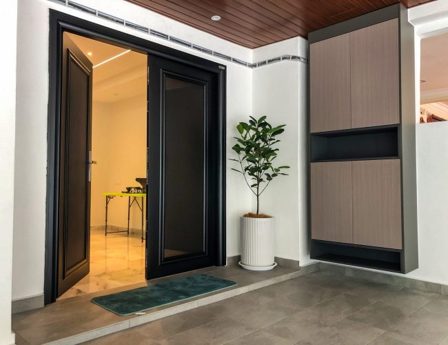 Security door Malaysia Aluminum door Luxury security door Delux security door price Aluminium security door Alutechdoor Security door design for home Best safety door Best security door malaysia Modern security door Security door design Safety door Malaysia Premium security door dt301