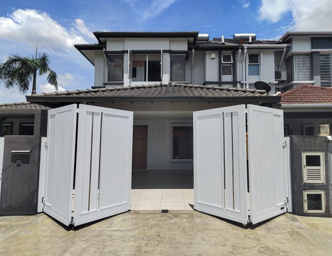 Trackless folding gate Trackless autogate Folding gate Malaysia Aluminium gate Malaysia Delux autogate Unigate Autogate Malaysia Unigate Malaysia Trackless gate Malaysia Aluminium gate supplier Malaysia Aluminium auto gate Autogate price Autogate system price Trackless autogate malaysia price Autogate malaysia price Aluminium gate suppliers LINO