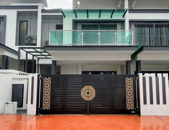 Trackless folding gate Trackless autogate Folding gate Malaysia Aluminium gate Malaysia Delux autogate Unigate Autogate Malaysia Unigate Malaysia Trackless gate Malaysia Aluminium gate supplier Malaysia Aluminium auto gate Autogate price Autogate system price Trackless autogate malaysia price Autogate malaysia price Aluminium gate suppliers mj106