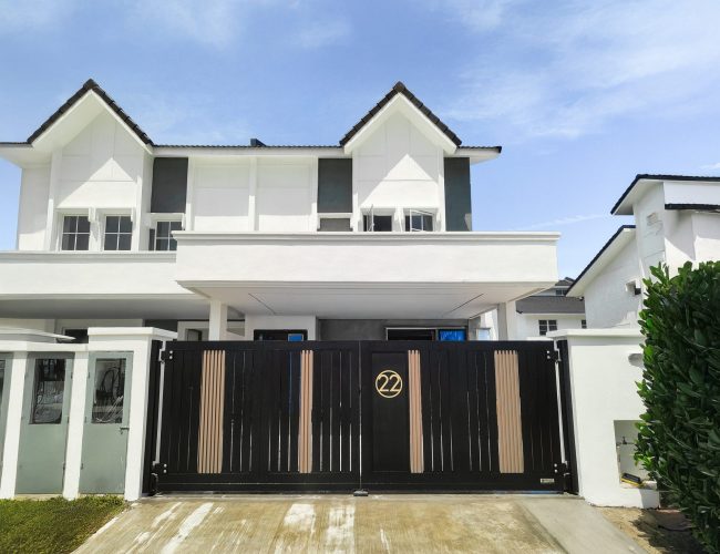 Trackless folding gate Trackless autogate Folding gate Malaysia Aluminium gate Malaysia Delux autogate Unigate Autogate Malaysia Unigate Malaysia Trackless gate Malaysia Aluminium gate supplier Malaysia Aluminium auto gate Autogate price Autogate system price Trackless autogate malaysia price Autogate malaysia price Aluminium gate suppliers elite 3
