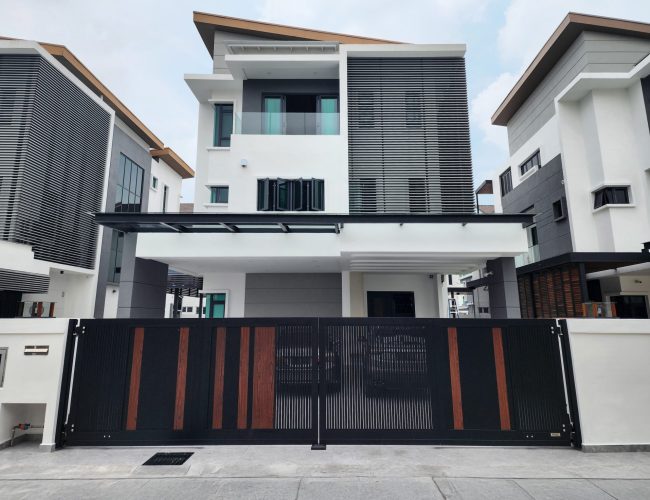 Trackless folding gate Trackless autogate Folding gate Malaysia Aluminium gate Malaysia Delux autogate Unigate Autogate Malaysia Unigate Malaysia Trackless gate Malaysia Aluminium gate supplier Malaysia Aluminium auto gate Autogate price Autogate system price Trackless autogate malaysia price Autogate malaysia price Aluminium gate suppliers inline 8