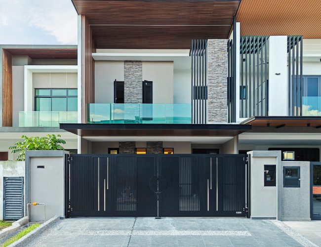 Trackless folding gate Trackless autogate Folding gate Malaysia Aluminium gate Malaysia Delux autogate Unigate Autogate Malaysia Unigate Malaysia Trackless gate Malaysia Aluminium gate supplier Malaysia Aluminium auto gate Autogate price Autogate system price Trackless autogate malaysia price Autogate malaysia price Aluminium gate suppliers grono 1