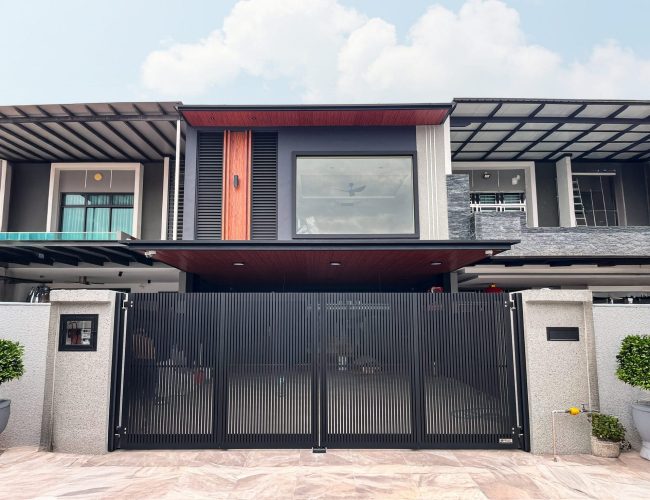 Trackless folding gate Trackless autogate Folding gate Malaysia Aluminium gate Malaysia Delux autogate Unigate Autogate Malaysia Unigate Malaysia Trackless gate Malaysia Aluminium gate supplier Malaysia Aluminium auto gate Autogate price Autogate system price Trackless autogate malaysia price Autogate malaysia price Aluminium gate suppliers x8