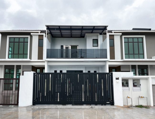 Trackless folding gate Trackless autogate Folding gate Malaysia Aluminium gate Malaysia Delux autogate Unigate Autogate Malaysia Unigate Malaysia Trackless gate Malaysia Aluminium gate supplier Malaysia Aluminium auto gate Autogate price Autogate system price Trackless autogate malaysia price Autogate malaysia price Aluminium gate suppliers x-line 1
